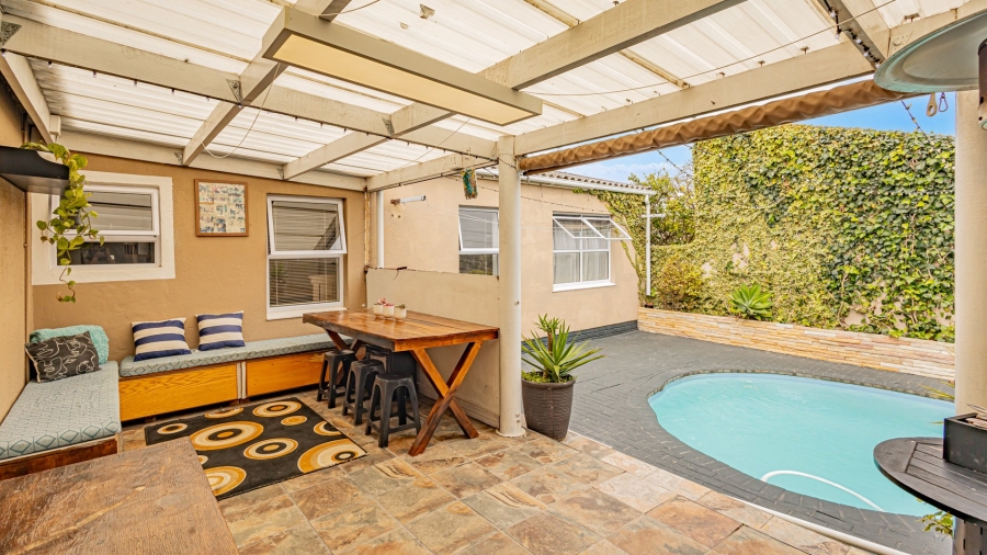 3 Bedroom Property for Sale in Westridge Western Cape